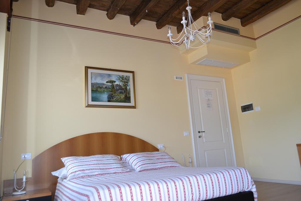 Locanda La Sosta Cavaion Veronese Rum bild